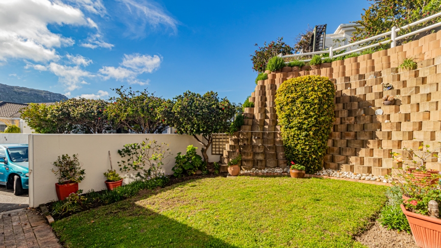 2 Bedroom Property for Sale in Fish Hoek Western Cape
